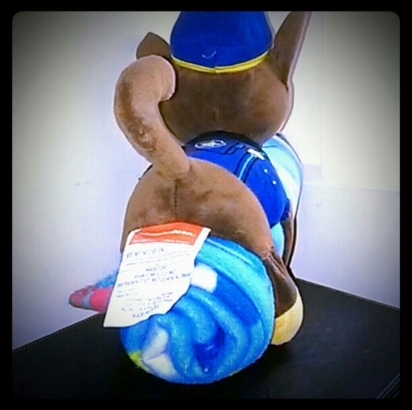 Paw Patrol plush doll and blanket. - Picture 4 of 8